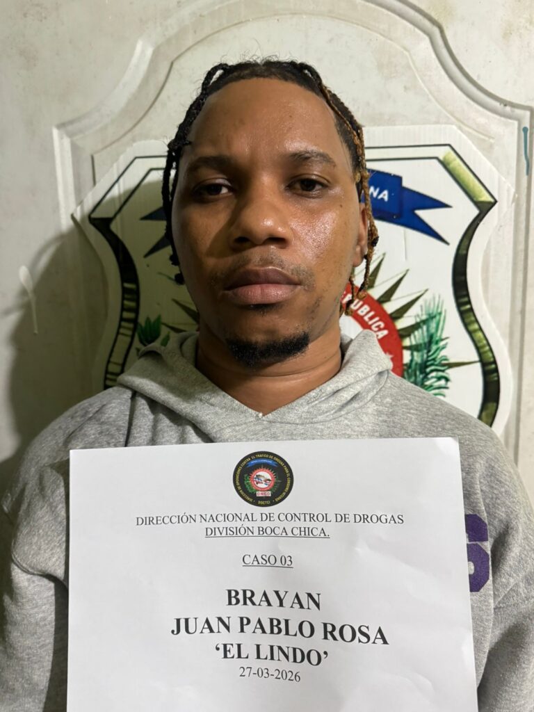 Capturan a “Cacón” y “El Lindo”, señalados como cabecillas de microtráfico en Boca Chica | 2 | Capturan a “Cacón” y “El Lindo”, señalados como cabecillas de microtráfico en Boca Chica - Noticias de hoy en República Dominicana | De Último Minuto