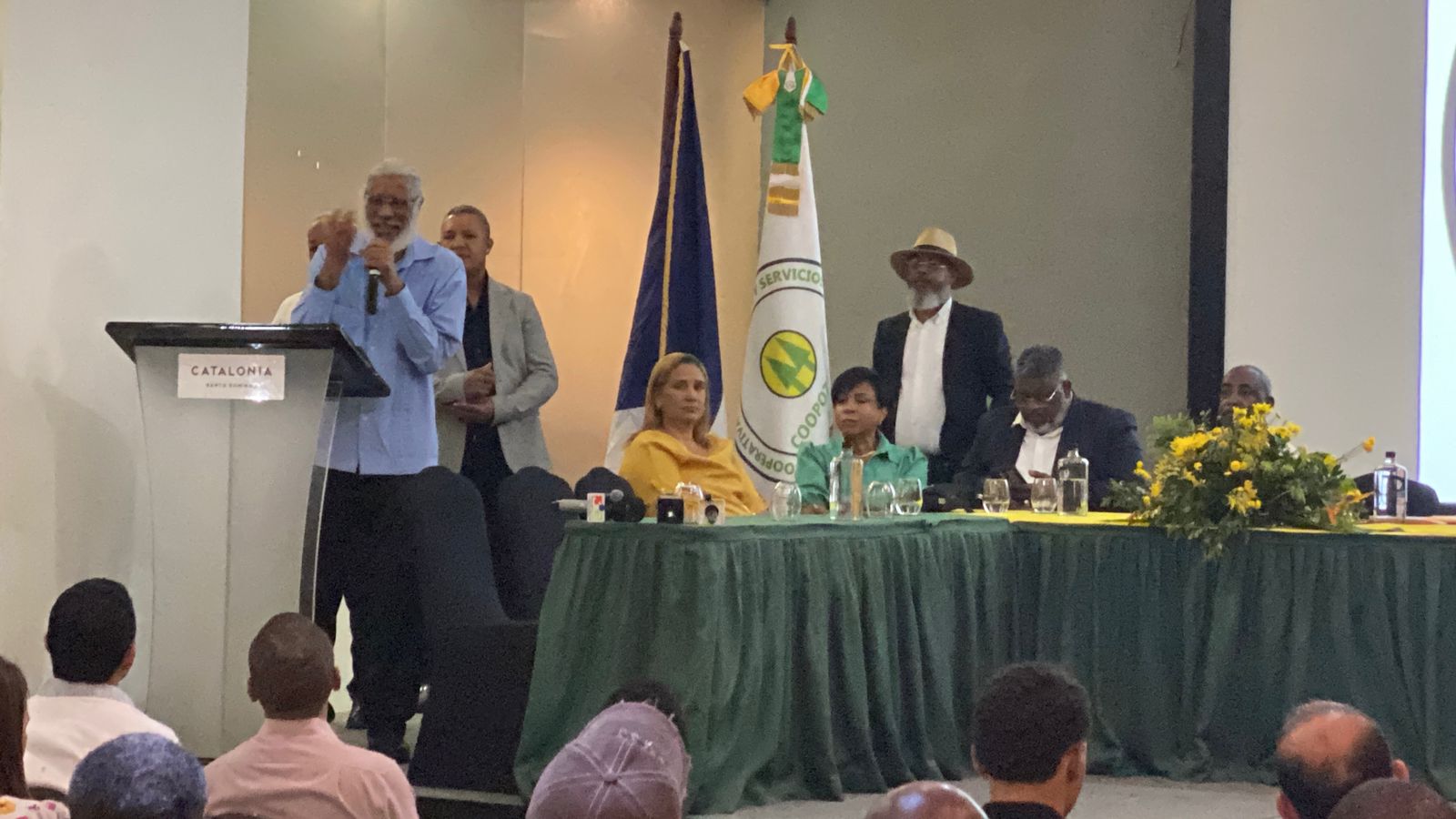 Coopozama reelige a Juan Hubieres presidente de su consejo administrativo