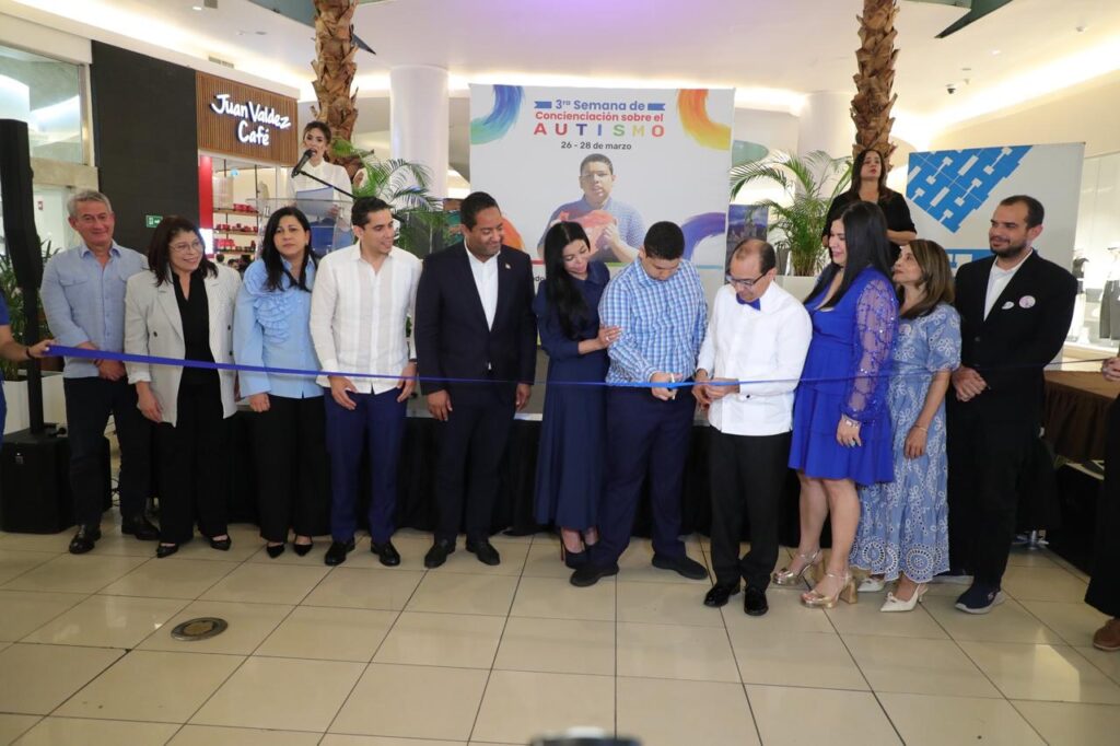 Procuradora evitó cancelación de madre de niño con autismo y plantea urgencia de atención integral en el país - Noticias de hoy en República Dominicana | De Último Minuto