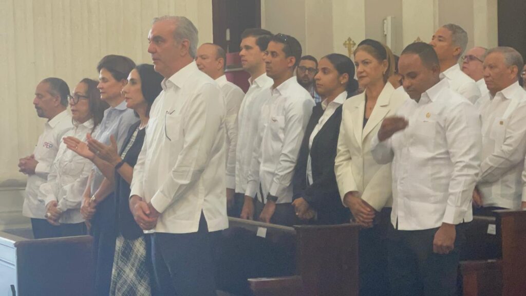 Arzobispo de Santiago advierte guerras internacionales ya golpean a RD y exige no abandonar a los pobres - Noticias de hoy en República Dominicana | De Último Minuto