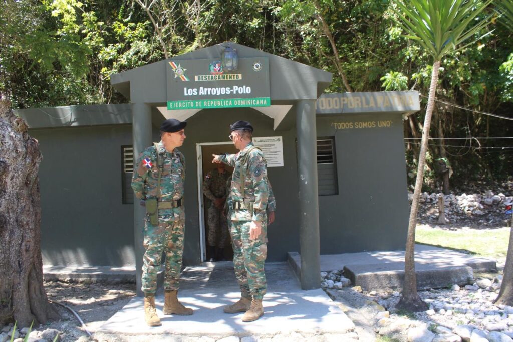 Comandante del Ejército realiza recorrido por unidades de la 5ta. Brigada de Infantería - Noticias de hoy en República Dominicana | De Último Minuto
