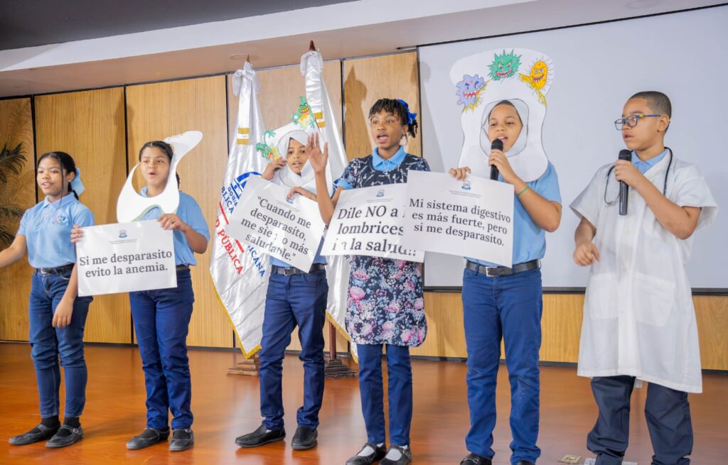 Gobierno lanza Jornada Nacional de Desparasitación Escolar 2026 para beneficiar a más de 1.8 millones de estudiantes - Noticias de hoy en República Dominicana | De Último Minuto