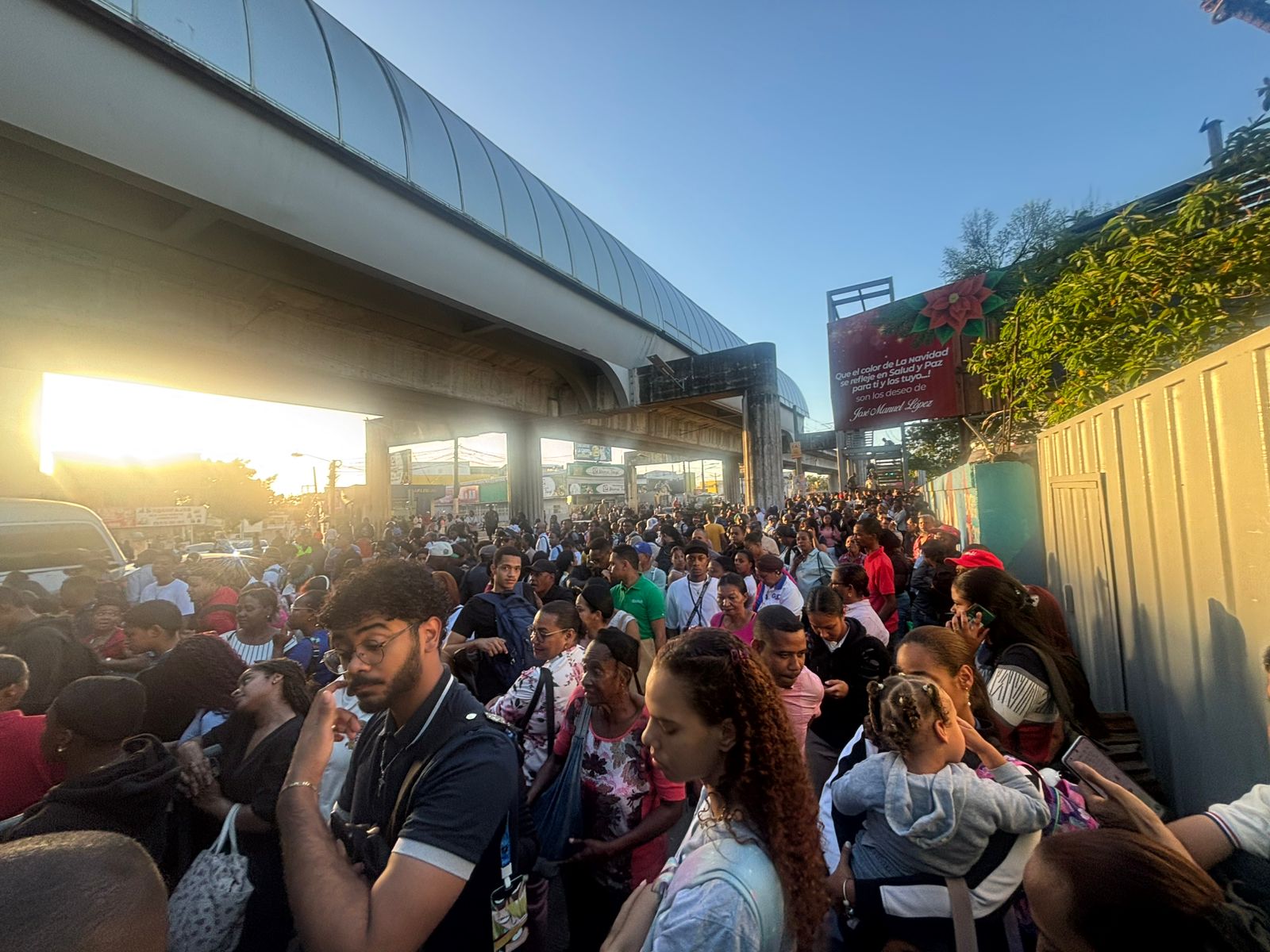 Falla eléctrica paraliza las Líneas 1 y 2 del Metro de Santo Domingo - Noticias de hoy en República Dominicana | De Último Minuto