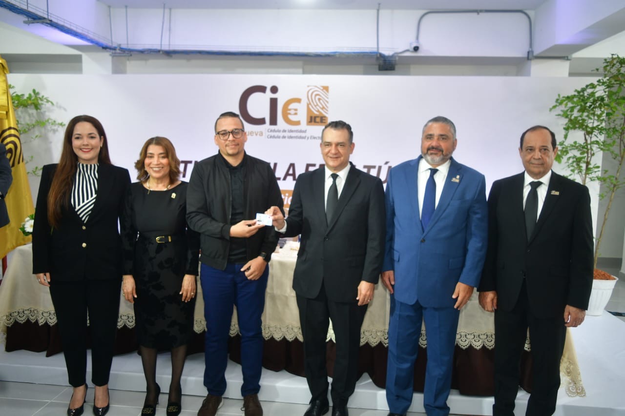Autoridades destacan nueva cédula como eje clave de identidad y democracia - Noticias de hoy en República Dominicana | De Último Minuto