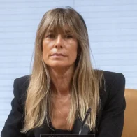 Esposa de Pedro Sánchez pide autorización para viajar a la OTAN tras retiro de pasaporte