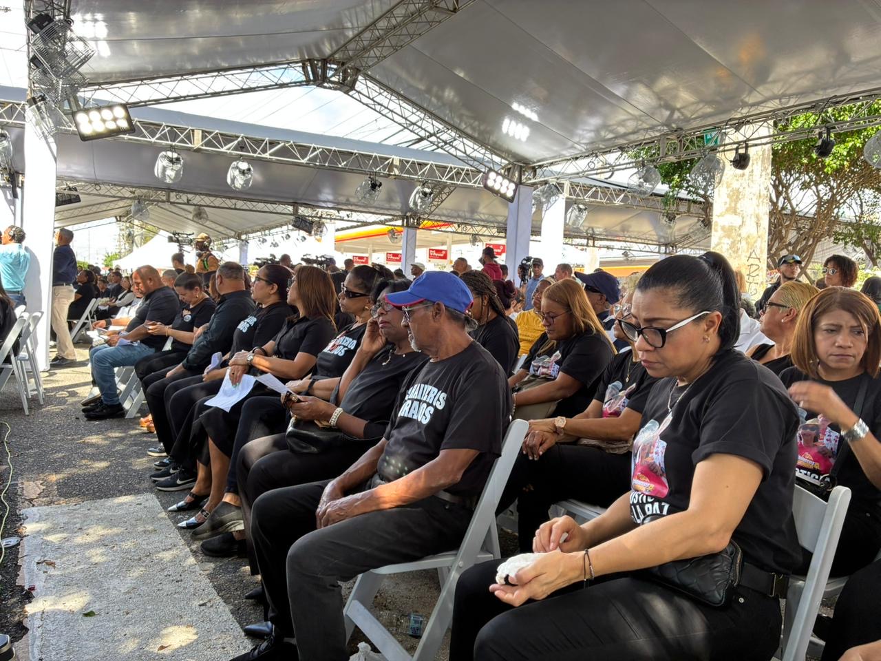 Al grito de “¡Queremos justicia!” inicia misa por víctimas del Jet Set este jueves - Noticias de hoy en República Dominicana | De Último Minuto
