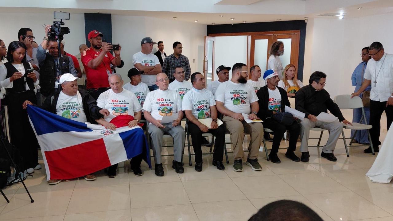 Iglesia y comunidades desafían al Gobierno por exploraciones mineras en la Cordillera Septentrional; exigen anular permisos en Santiago - Noticias de hoy en República Dominicana | De Último Minuto