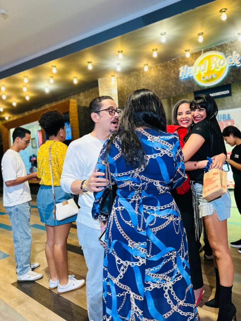 Figuras llegan a disfrutar del concierto de Pavel Núñez y Transfusión - Noticias de hoy en República Dominicana | De Último Minuto