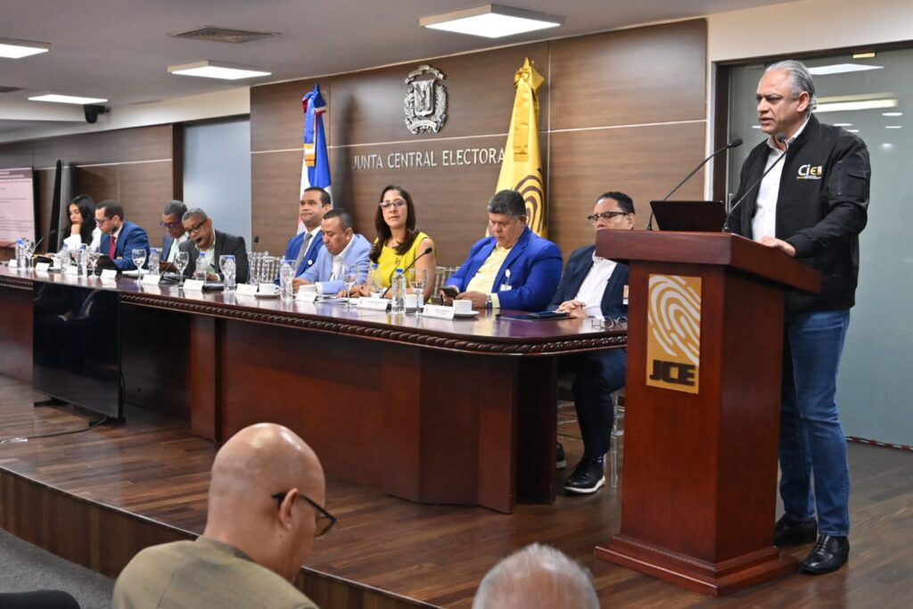 Mesa técnica de la JCE trata avances de cedulación con organizaciones políticas - Noticias de hoy en República Dominicana | De Último Minuto