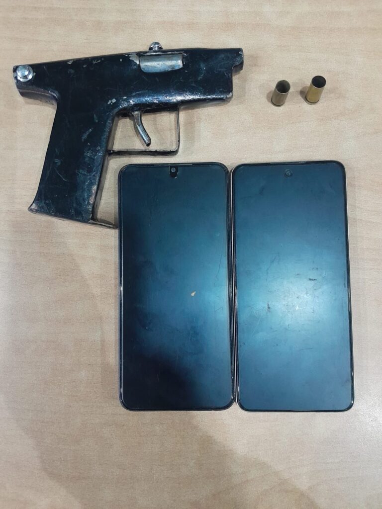 Policía detiene y remite a las autoridades a adolescente con posesión de drogas y arma de fabricación artesanal en San Juan | 3 | Policía detiene y remite a las autoridades a adolescente con posesión de drogas y arma de fabricación artesanal en San Juan - Noticias de hoy en República Dominicana | De Último Minuto