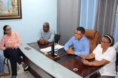 Lía Díaz y Marino Lebrón trazan agenda común en favor de la educación de Azua - Noticias de hoy en República Dominicana | De Último Minuto