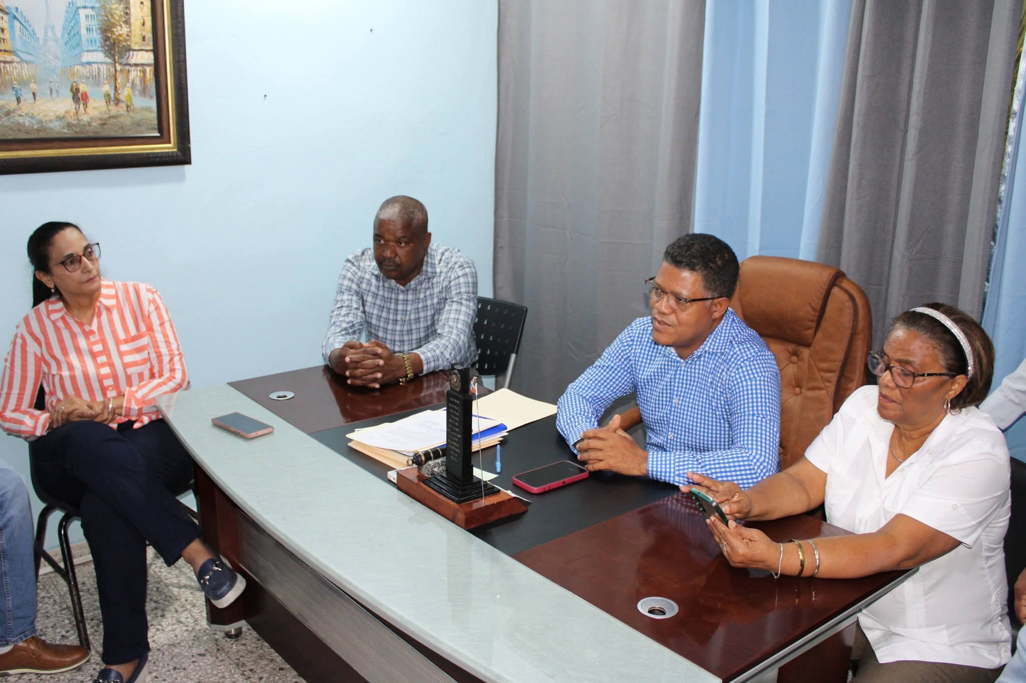 Lía Díaz y Marino Lebrón trazan agenda común en favor de la educación de Azua - Noticias de hoy en República Dominicana | De Último Minuto