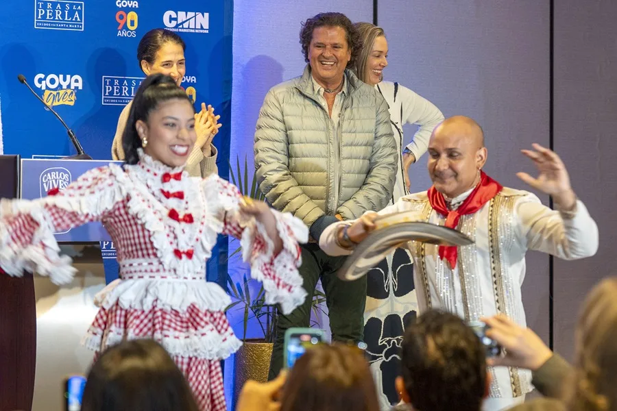 Carlos Vives defiende a los inmigrantes en EE.UU. y reivindica su "orgullo hispano" - Noticias de hoy en República Dominicana | De Último Minuto