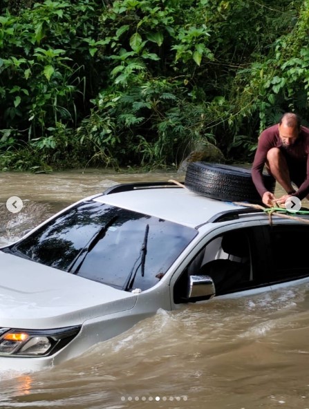 Defensa Civil rescata a 19 personas tras crecida de río en Monseñor Nouel - Noticias de hoy en República Dominicana | De Último Minuto