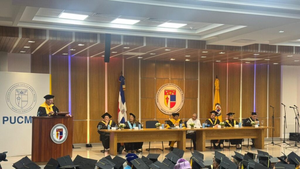 PUCMM reconoce trayectoria internacional de Abraham F. Lowenthal - Noticias de hoy en República Dominicana | De Último Minuto