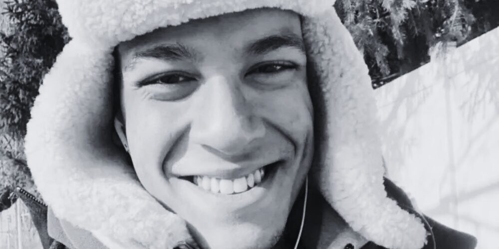 Joven delivery muere tras evadir a la policía y chocar con bus en El Bronx