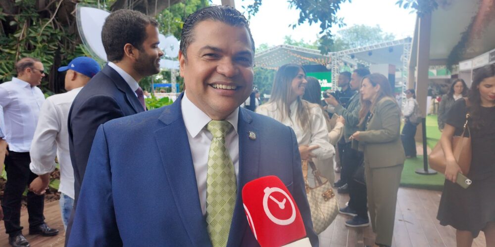 “El Gobierno toma préstamos hasta para letrinas”, afirma Tobías Crespo