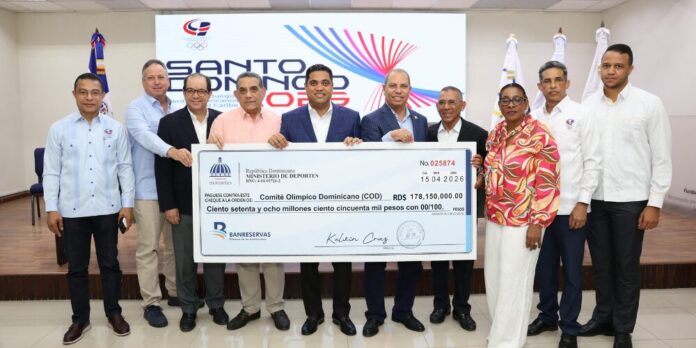 Ministro Kelvin Cruz entrega RD$178 millones más al COD para preparación de atletas