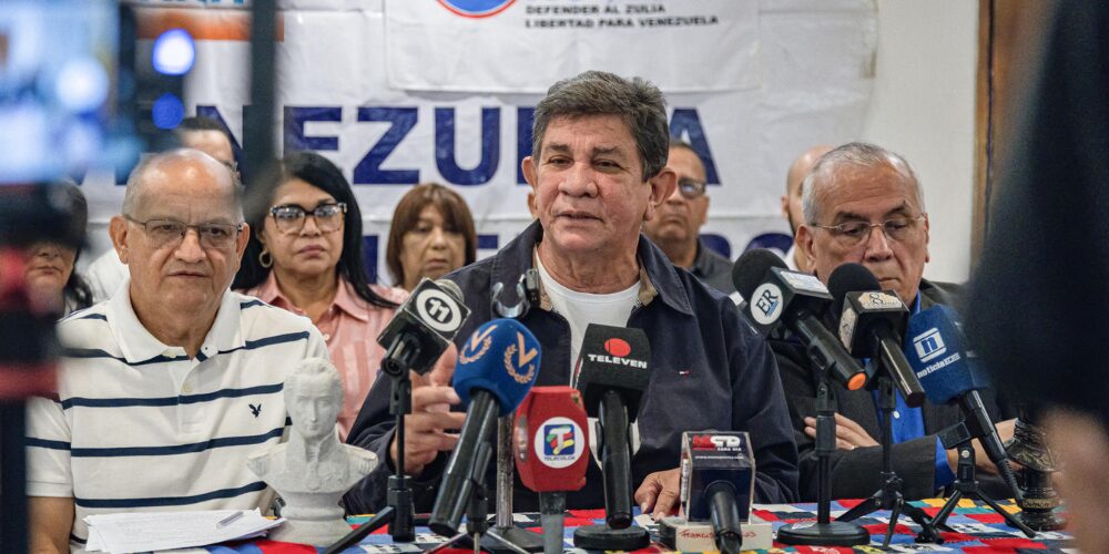 Opositores exigen una fecha para celebrar elecciones y el aumento de salario en Venezuela