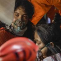 Un vagón solo para ellas: las 15 víctimas del letal choque de tren indonesio son mujeres