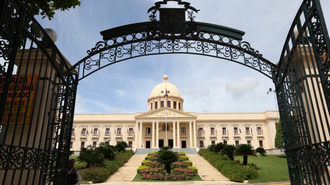 Abinader crea comisión del Plan San Juan y designa a Carlos Alessandry Roa Howley como director ejecutivo