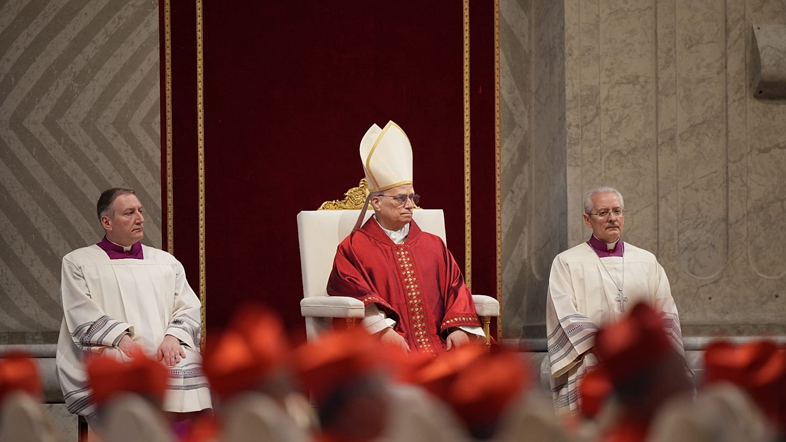 El papa alerta contra las noticias falsas que «oscurecen» la verdad y pide invocar la paz - Noticias de hoy en República Dominicana | De Último Minuto