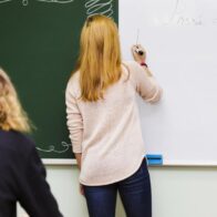 Un adolescente mata a su profesora de literatura en un colegio de Rusia - Noticias de hoy en República Dominicana | De Último Minuto