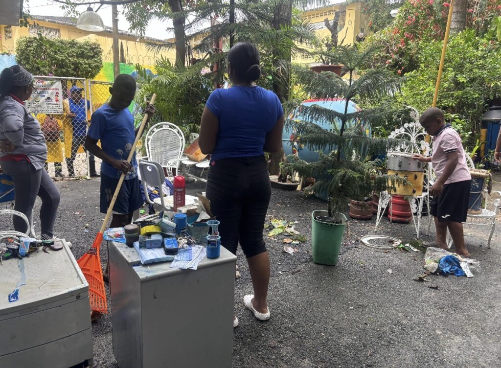 Fundación denuncia pérdidas por más de RD$400 mil en Los Ríos y atribuye daños a inacción de la CAASD | 2 | Fundación denuncia pérdidas por más de RD$400 mil en Los Ríos y atribuye daños a inacción de la CAASD - Noticias de hoy en República Dominicana | De Último Minuto