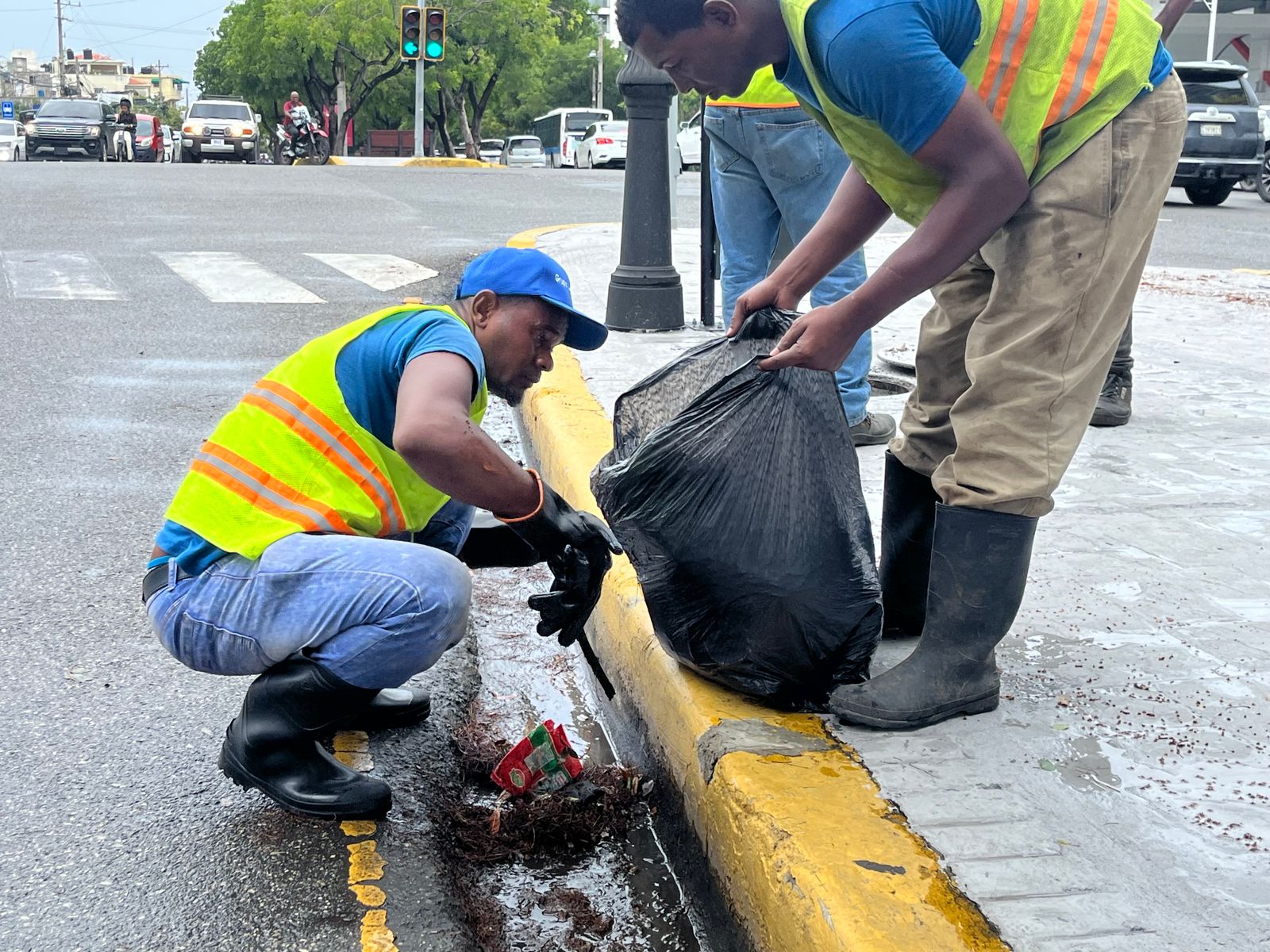 Alcaldía del Distrito Nacional intensifica trabajos preventivos para contrarrestar efectos de las lluvias - Noticias de hoy en República Dominicana | De Último Minuto