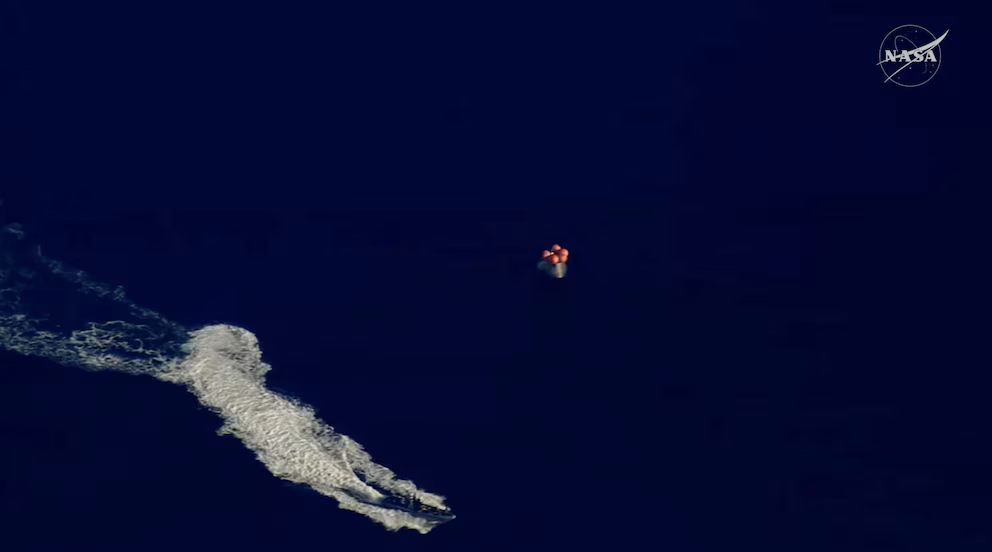 Misión Artemis II regresa con éxito a la Tierra y deja impactantes imágenes del amerizaje | 24 | Misión Artemis II regresa con éxito a la Tierra y deja impactantes imágenes del amerizaje - Noticias de hoy en República Dominicana | De Último Minuto