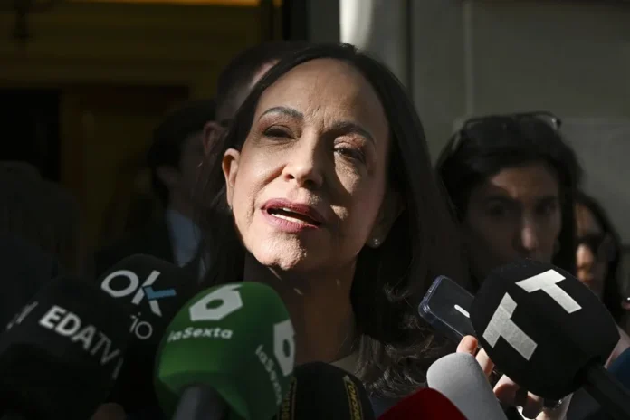 Machado dice que Petro debería buscar la paz en Colombia y no promover la violencia en Venezuela