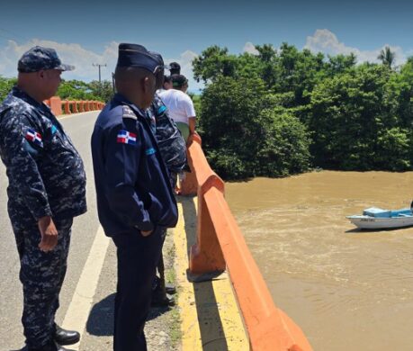 Autoridades intensifican búsqueda de niño desaparecido en el río Yaque del Norte