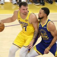 Curry y Dončić lideran ventas de camisetas en la NBA al cierre de la temporada regular - Noticias de hoy en República Dominicana | De Último Minuto