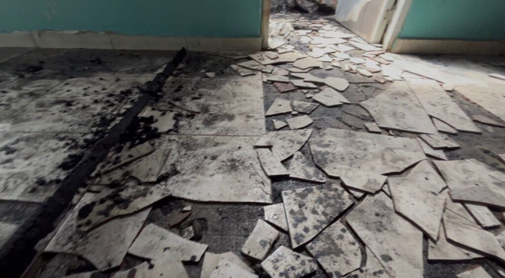 Joven madre clama ayuda tras perderlo todo en incendio en el sector Don Bosco, Jarabacoa - Noticias de hoy en República Dominicana | De Último Minuto