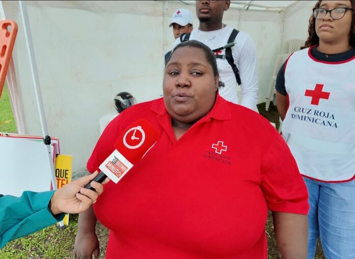 “Esto no es un trabajo, me llena el alma”: Rosa Elena Veras y la vocación que sostiene a la Cruz Roja desde el 2000