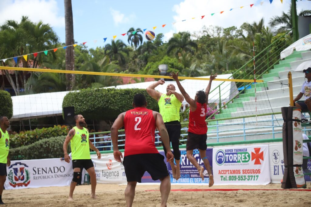 Arranca torneo de voleibol playero 3 para 3 del Festival Deportivo Hato Mayor-Vicentillo Semana Santa 2026 | 4 | Arranca torneo de voleibol playero 3 para 3 del Festival Deportivo Hato Mayor-Vicentillo Semana Santa 2026 - Noticias de hoy en República Dominicana | De Último Minuto