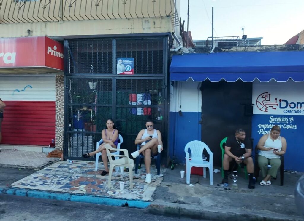 Sectores del Distrito Nacional se mantienen en calma durante el Viernes Santo; persiste consumo de alcohol en espacios públicos - Noticias de hoy en República Dominicana | De Último Minuto