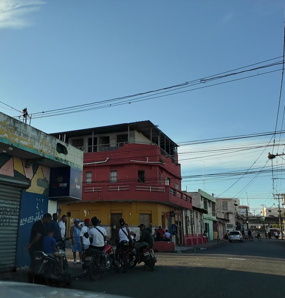 Sectores del Distrito Nacional se mantienen en calma durante el Viernes Santo; persiste consumo de alcohol en espacios públicos - Noticias de hoy en República Dominicana | De Último Minuto