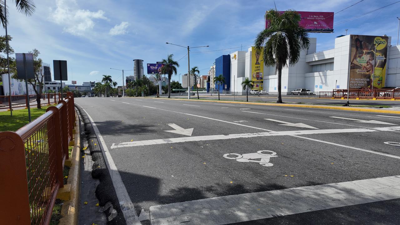 Avenidas del Gran Santo Domingo registran poca circulación vehicular en asueto de Semana Santa