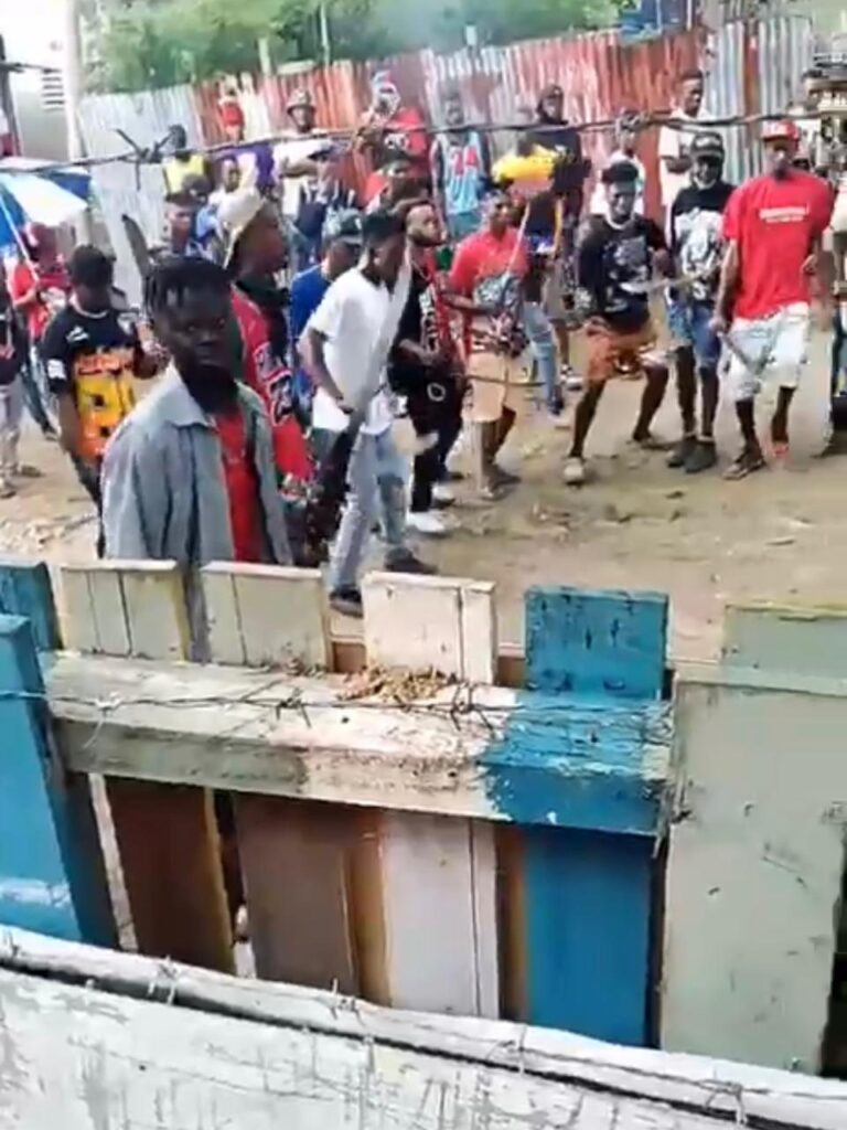 Policía refuerza vigilancia para evitar que se repita Gagá de haitianos exhibiendo machetes en Santiago - Noticias de hoy en República Dominicana | De Último Minuto
