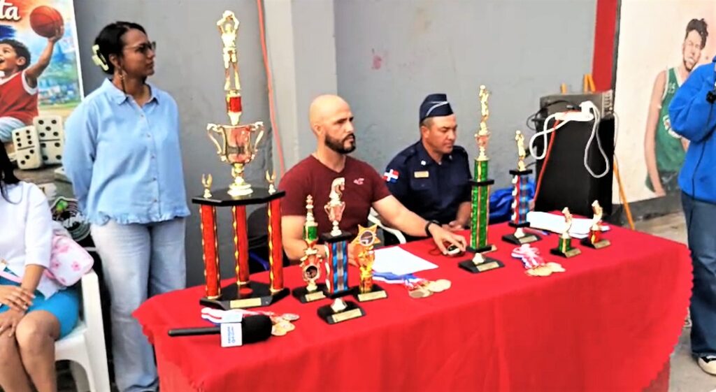 Fundación Torres de Esperanza celebró en Constanza 11vo. Evento Deportivo Semana Santa Colonia Kennedy - Noticias de hoy en República Dominicana | De Último Minuto