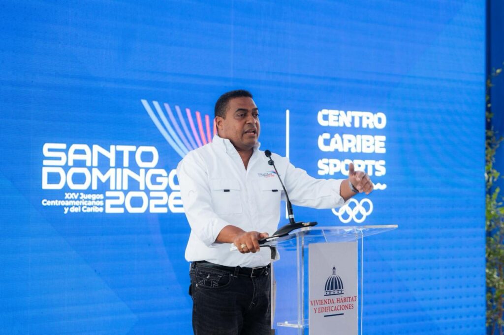 Ministro Ito Bisonó entrega Centro Acuático del Centro Olímpico y anuncia su certificación internacional | 11 | Ministro Ito Bisonó entrega Centro Acuático del Centro Olímpico y anuncia su certificación internacional - Noticias de hoy en República Dominicana | De Último Minuto