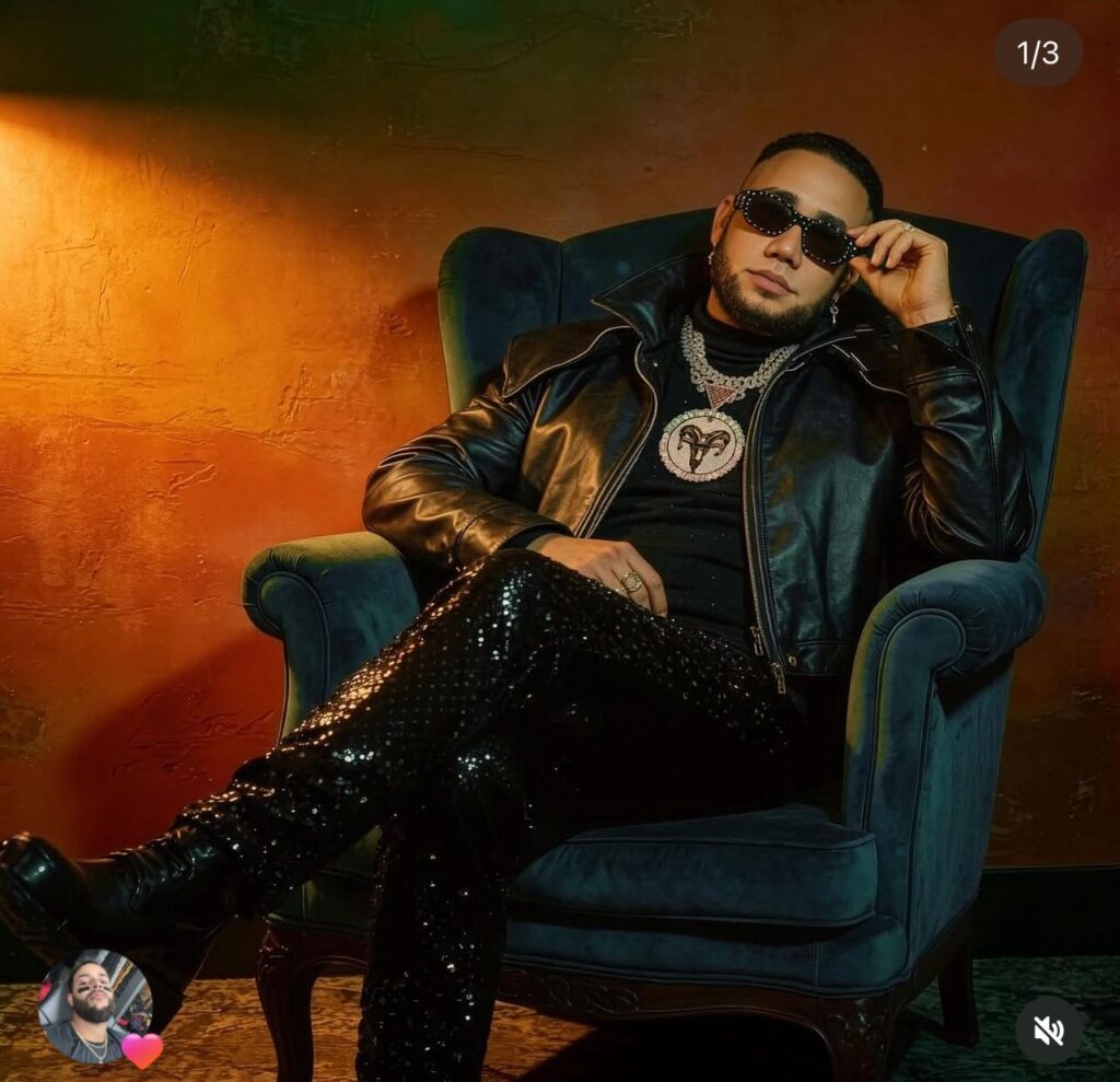 Elvis Martínez llevará su bachata romántica al Parque Central de Santiago este 4 de julio - Noticias de hoy en República Dominicana | De Último Minuto