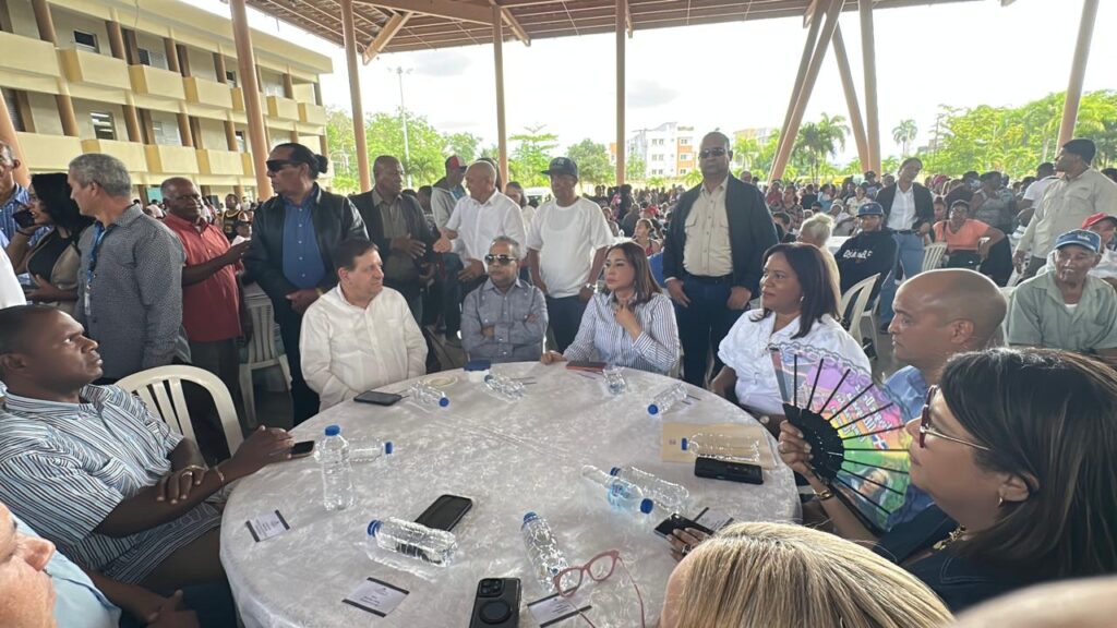 Más de mil familias participan en jornada de diálogo social impulsada por Supérate en Bonao - Noticias de hoy en República Dominicana | De Último Minuto