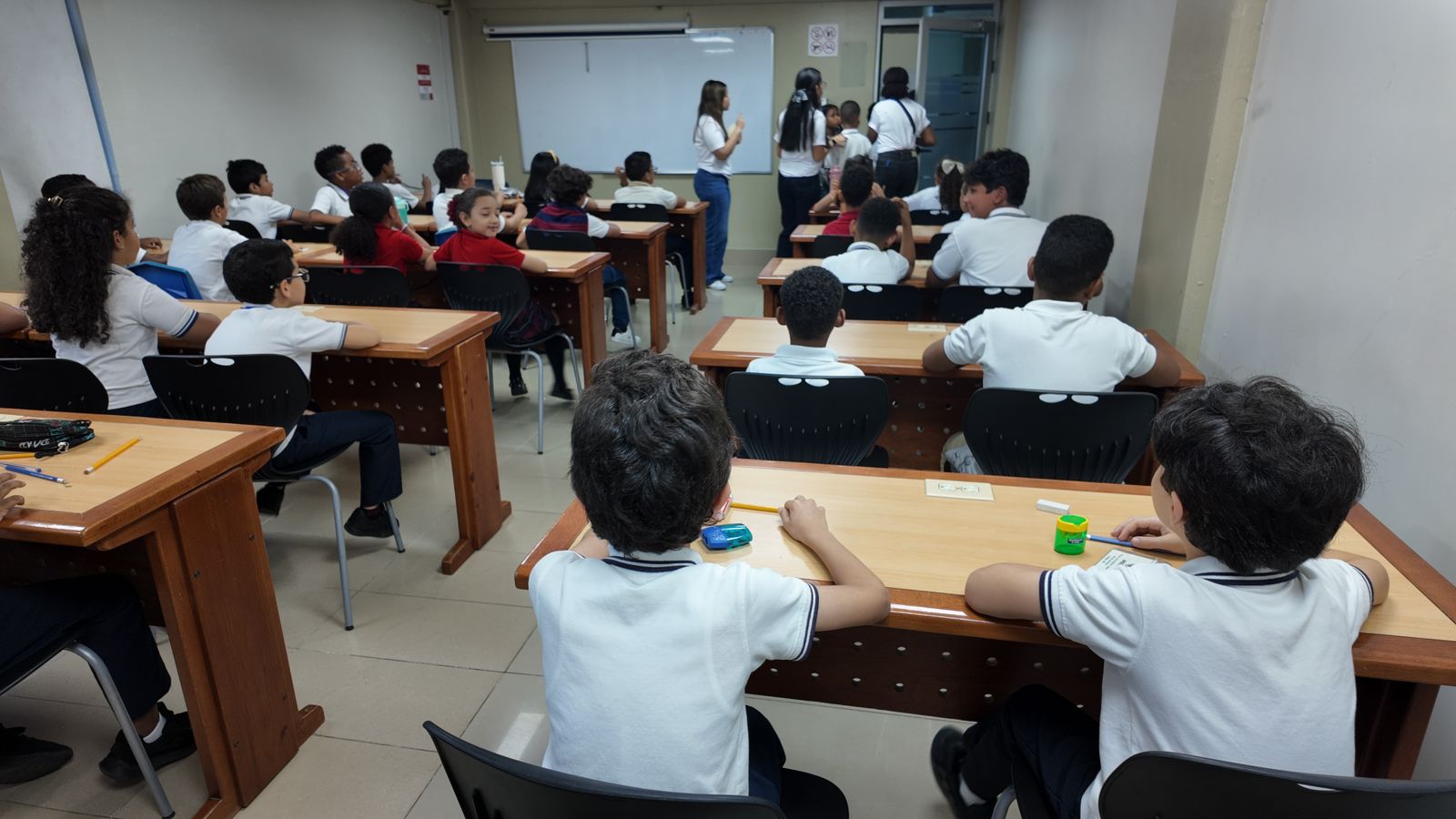 Padres celebran aporte del Canguro Matemático para el desarrollo académico de los estudiantes - Noticias de hoy en República Dominicana | De Último Minuto