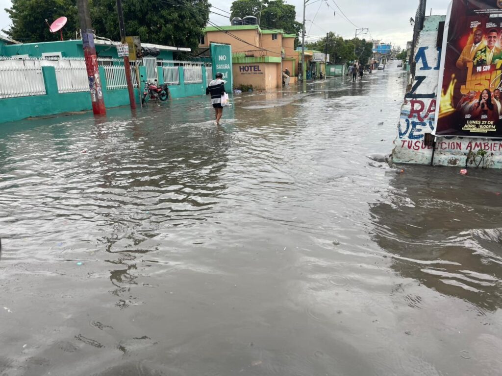 Defensa Civil y Salud Pública recorren zonas vulnerables en La Romana | 4 | Defensa Civil y Salud Pública recorren zonas vulnerables en La Romana - Noticias de hoy en República Dominicana | De Último Minuto