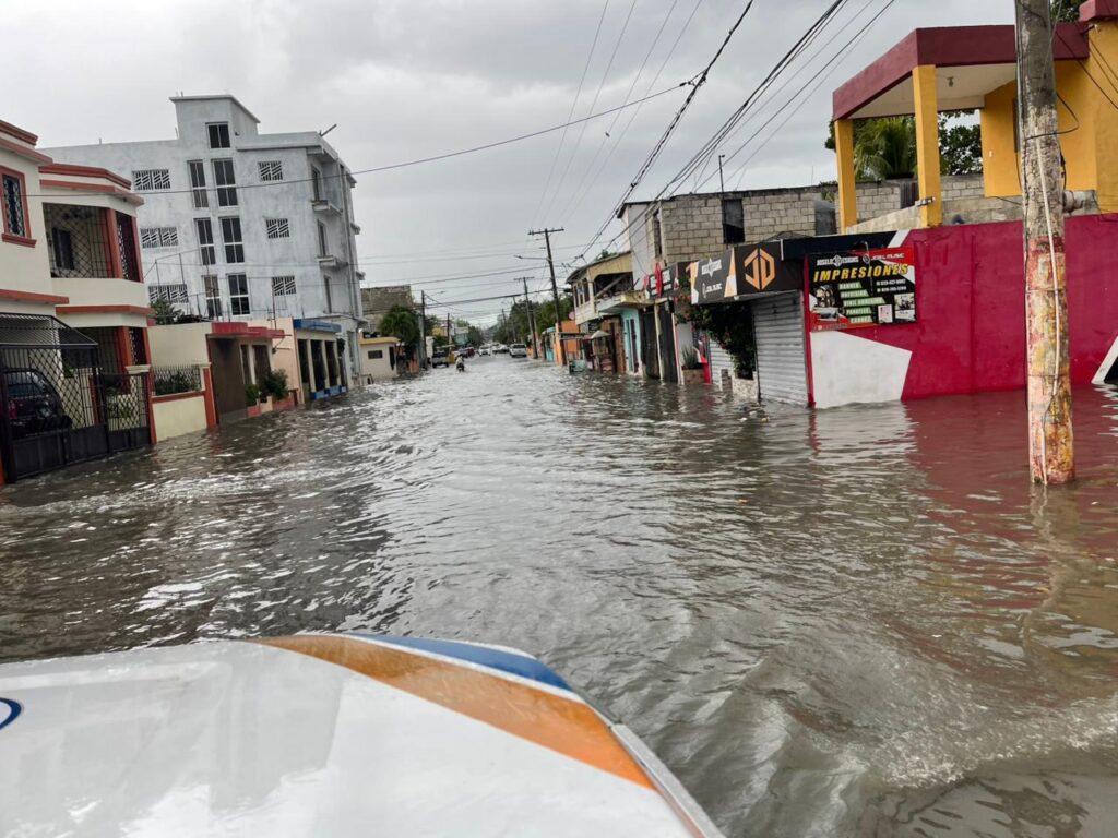 Defensa Civil y Salud Pública recorren zonas vulnerables en La Romana | 2 | Defensa Civil y Salud Pública recorren zonas vulnerables en La Romana - Noticias de hoy en República Dominicana | De Último Minuto