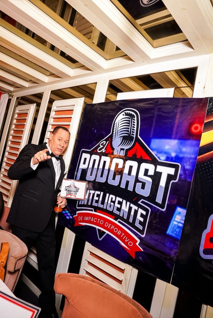 Franklin Mirabal rompe en llanto durante celebración del 34 aniversario de Impacto Deportivo - Noticias de hoy en República Dominicana | De Último Minuto