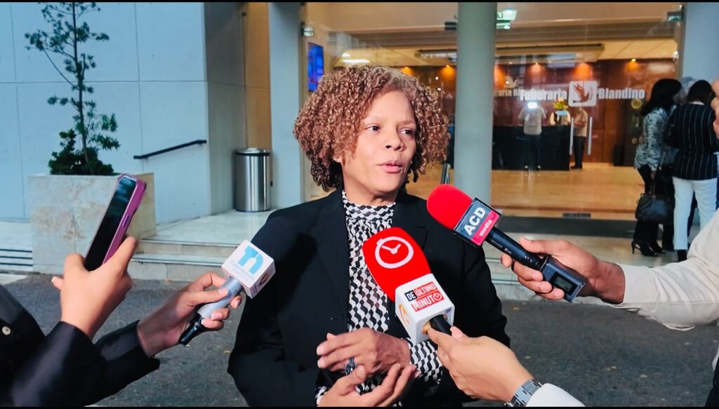 Ante la presencia de familiares y figuras de la vida pública, son velados los restos de Carlos Batista Matos - Noticias de hoy en República Dominicana | De Último Minuto