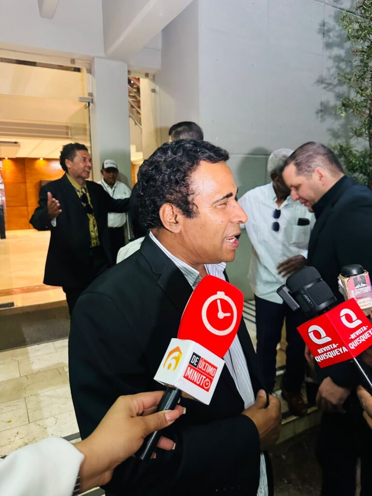 Ante la presencia de familiares y figuras de la vida pública, son velados los restos de Carlos Batista Matos - Noticias de hoy en República Dominicana | De Último Minuto